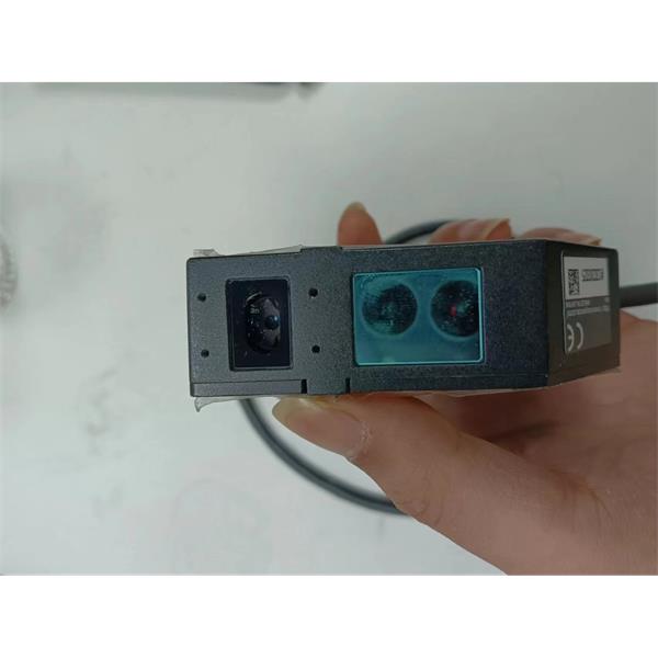 日本KEYENCE基恩士LK-G5000高精度CMOS激光位移傳感器感測頭LK-H080